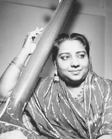 Portrait of Roshan Ara Begum